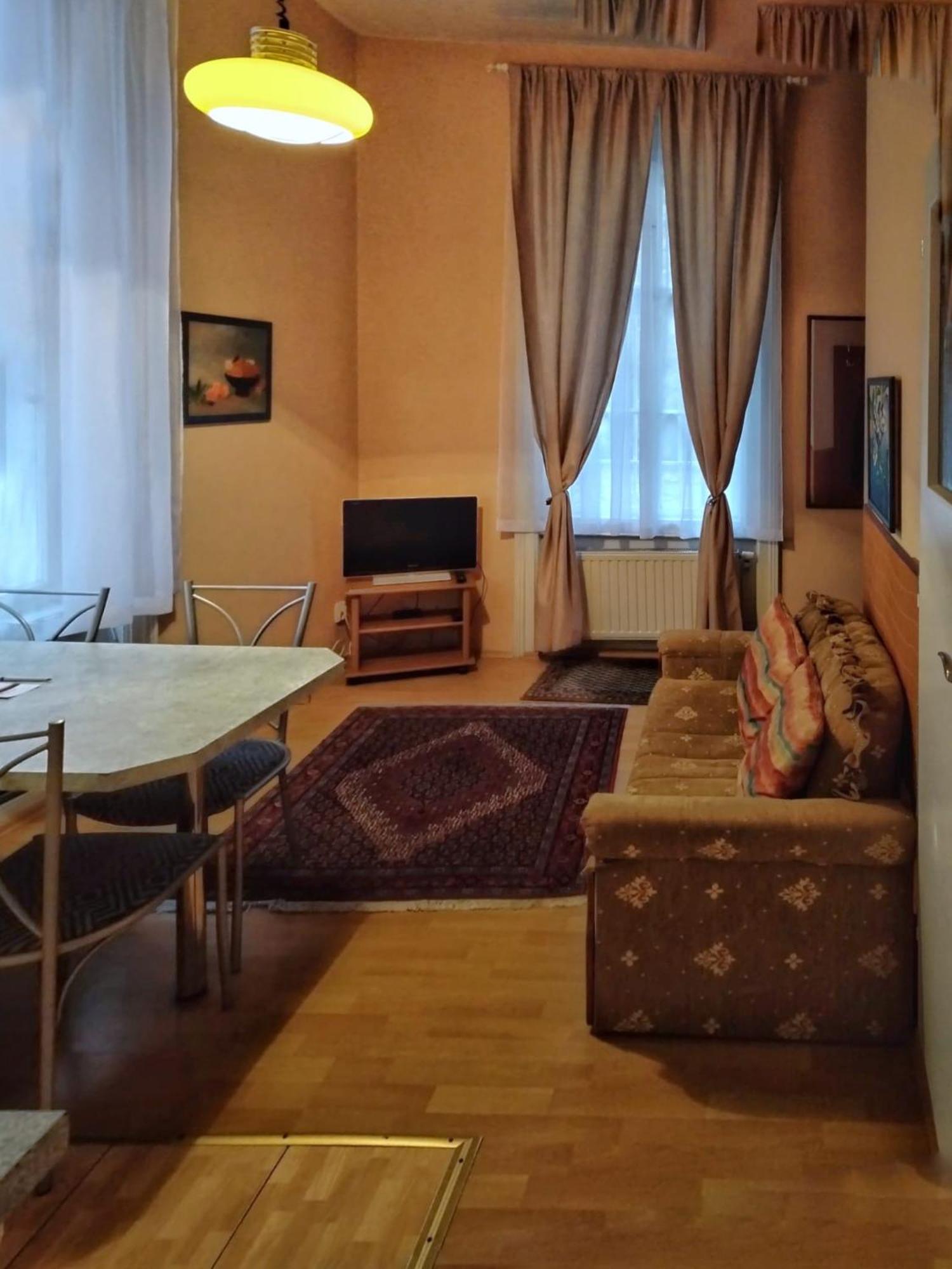 Delux Kolonada Apartment